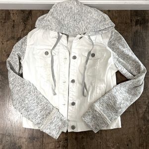 - MUDD Denim Jacket Size Medium -Never Worn!